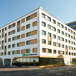 Holiday Inn Express & Suites - Basel - Allschwil By Ihg